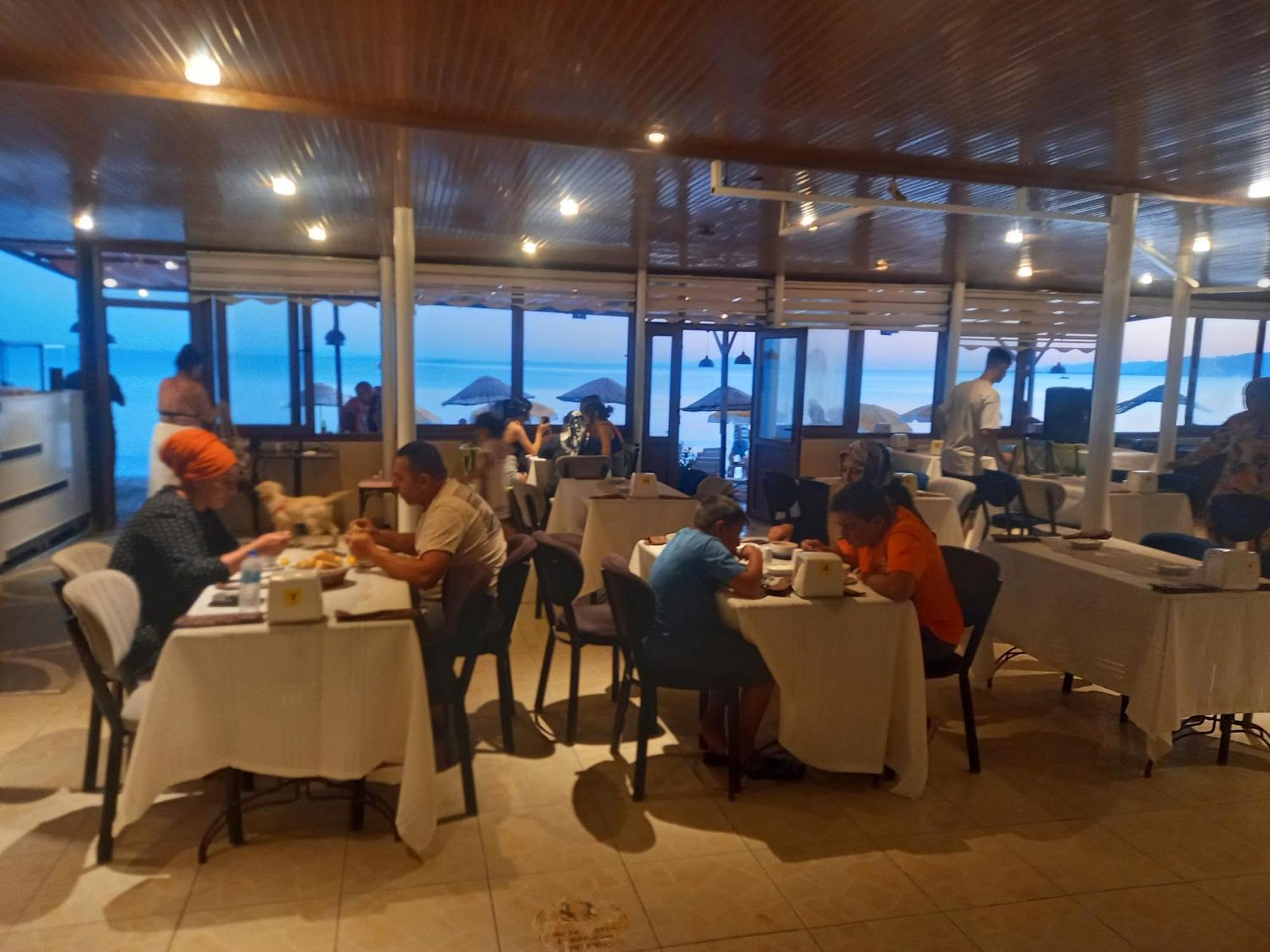 Paradise Hotel Akcay Эдремит Экстерьер фото
